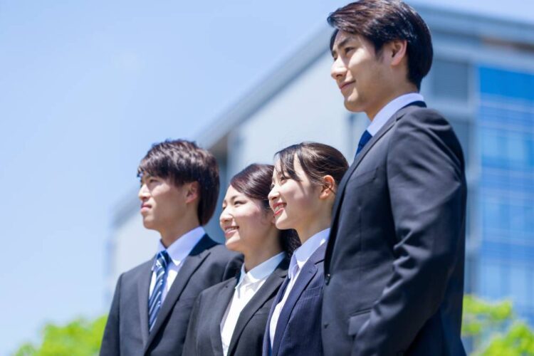 アドバンテッジJOURNAL-article【2024年卒採用最新動向!】新卒採用の傾向とは?就活生は企業の「ここ」を見ている