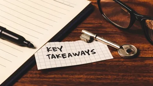 鍵とメガネとノートの切れ端に書かれた文字