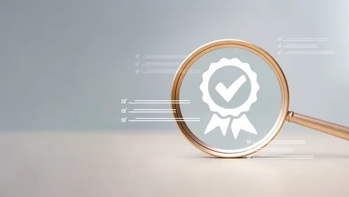 虫眼鏡の中に映されたチェックのあるマーク
