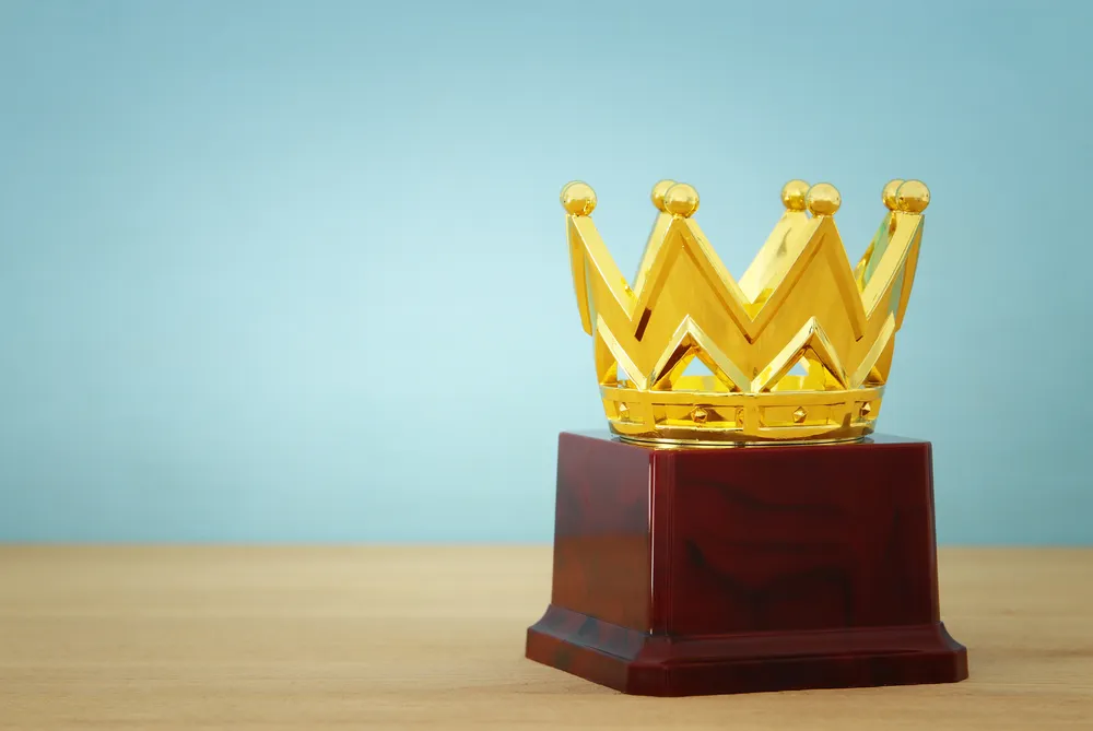 王冠型のトロフィー